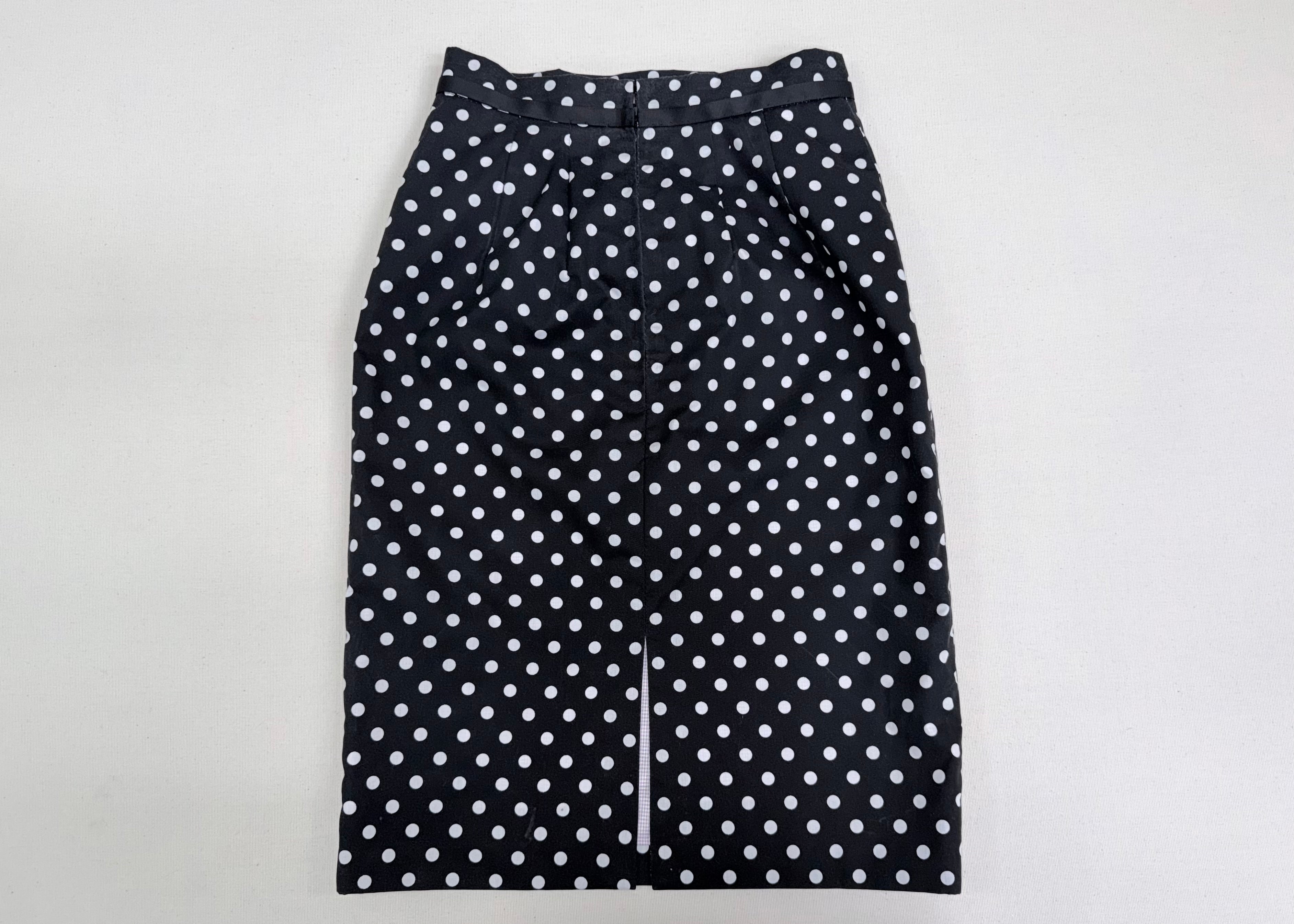 Pencil skirt