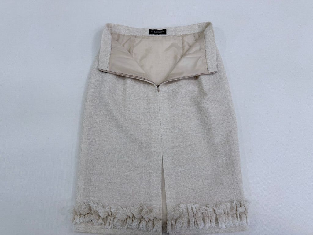 Nude skirt
