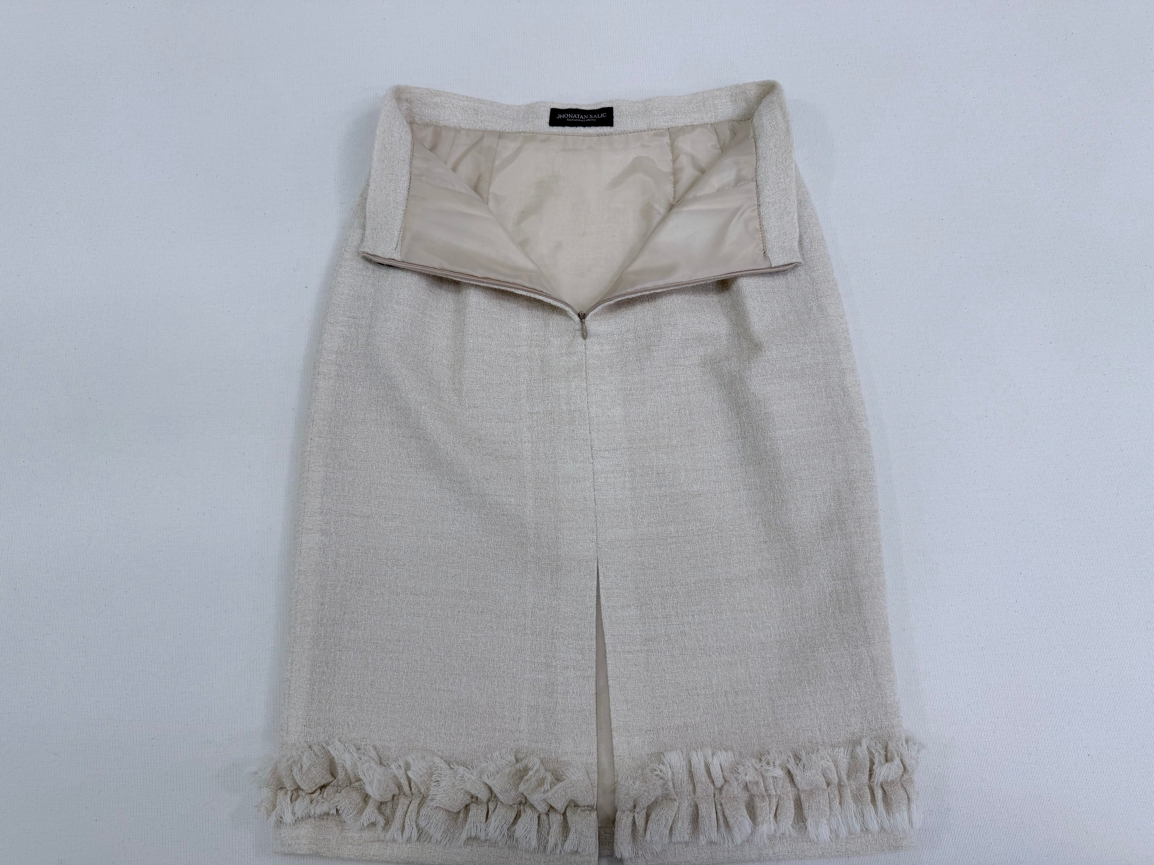 Nude skirt