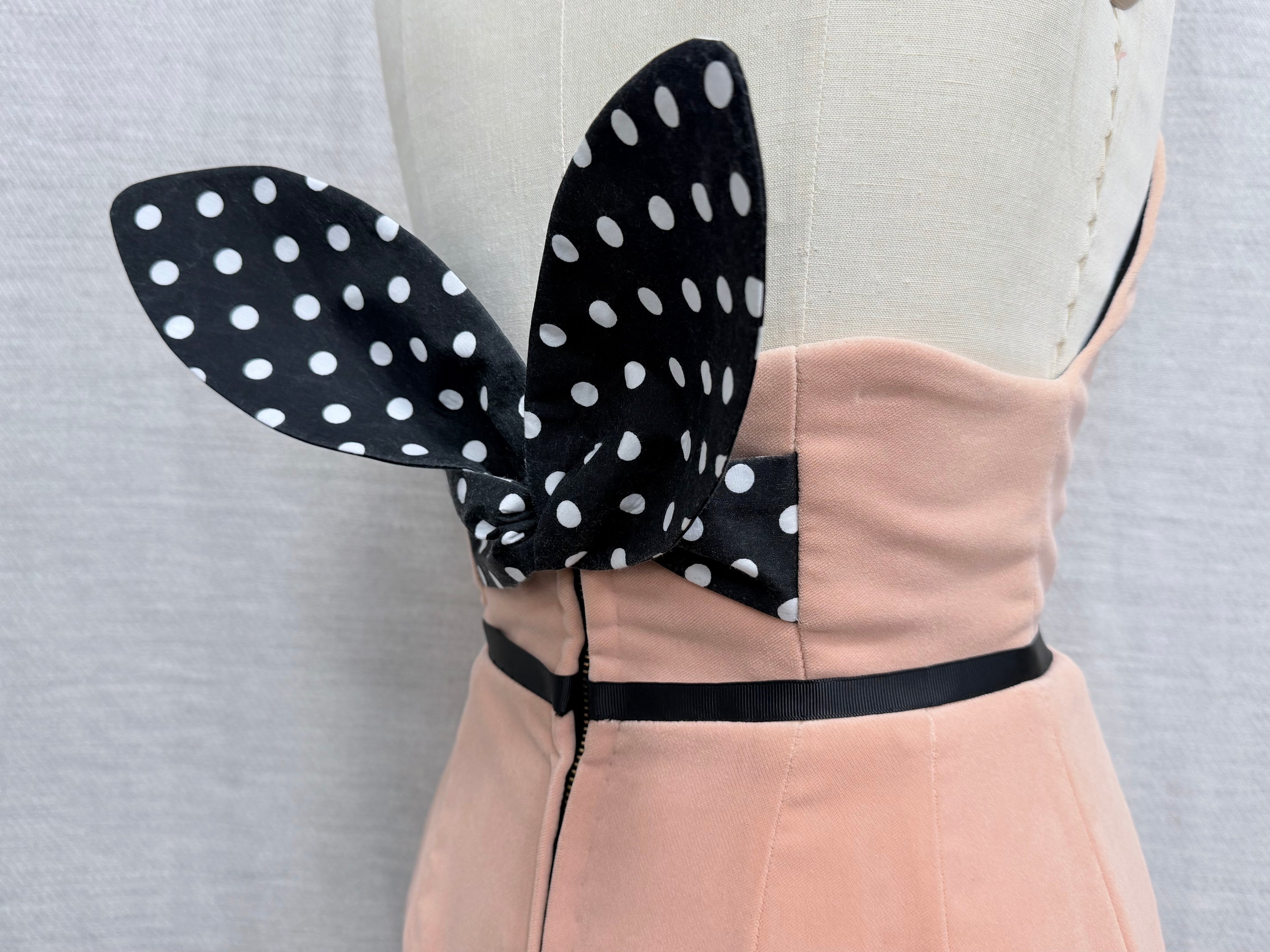 LOLA NOIR DRESS